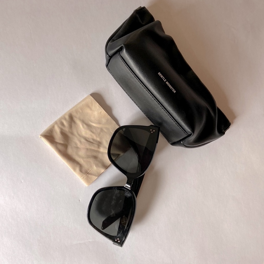 Gentle Monster sunglasses, Style is Her 01.